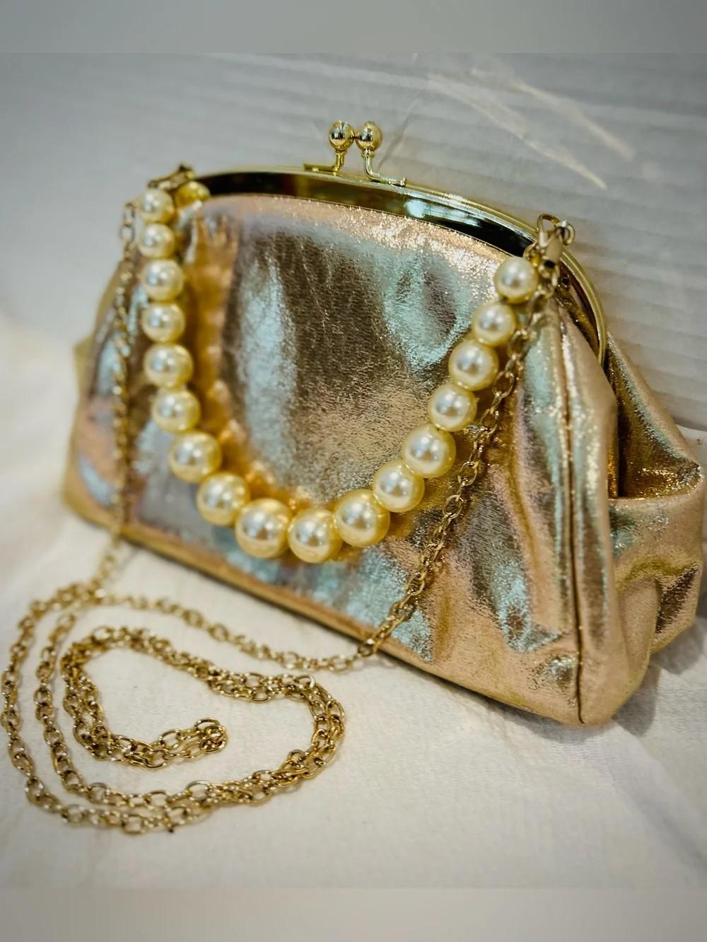 Nina Kiss Lock Pearl Handle Metallic Gold Fairy Clutch Crossbody Purse Prom